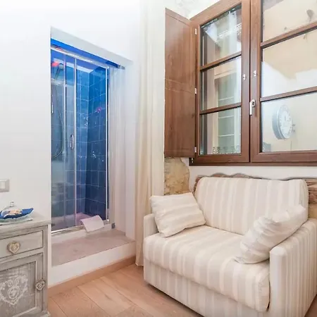 Arche Bed & Breakfast 3*