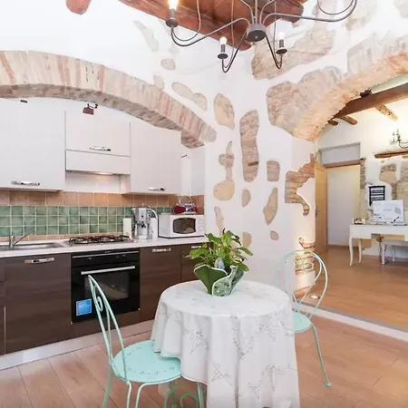 Frühstückspension Archè 3*